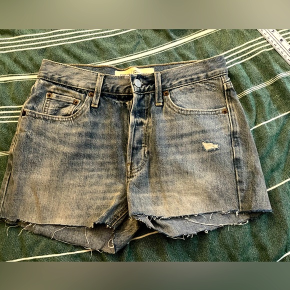 Woman’s Gap Jean Cut Off Shorts🌵25 - Picture 1 of 5